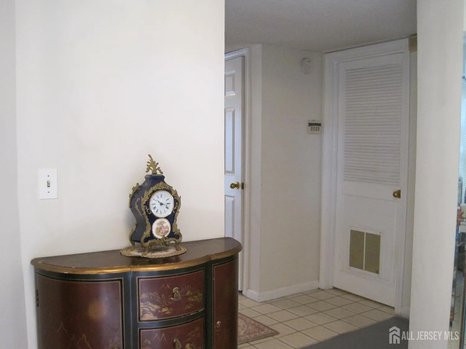 2 bed, 2.5 bath, 1835 sqft, $3,300 — Photo 4