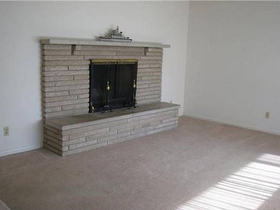 2nd image of 1455 Berkshire Dr E
