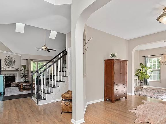 5th image of 2111 Baycourt Trl
