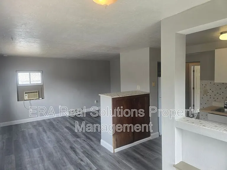 3816 Upper #Unit — Photo 5