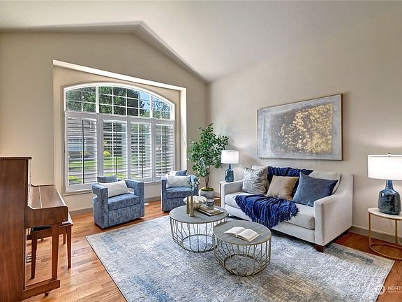 4th image of 15919 33rd Avenue SE