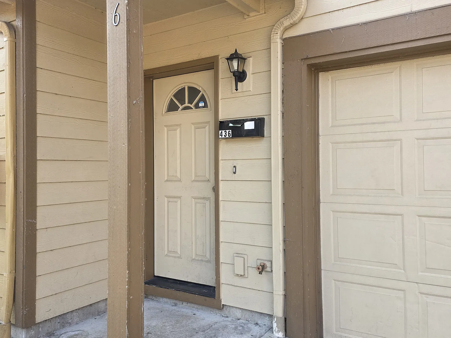 3 bed, 1.5 bath, 5698 sqft, $1,695 — Photo 3
