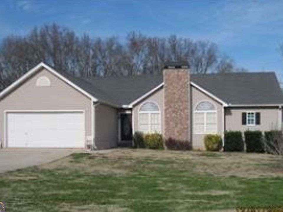 1st image of 18 Savannah Ln