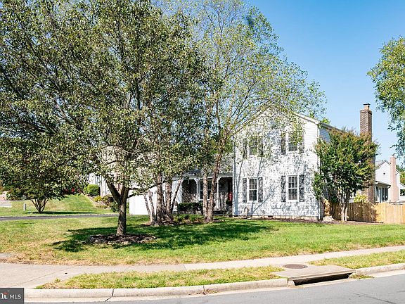 3rd image of 15200 Bicentennial Ct