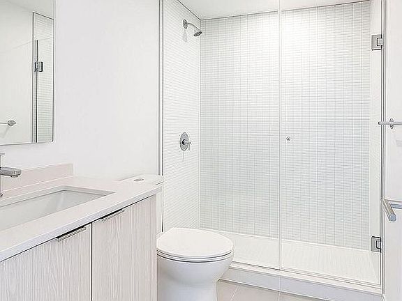 4th image of 1 Jarvis St #922
