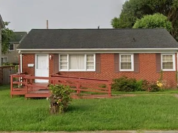 211 Maple Ave, Newport News, VA 23607