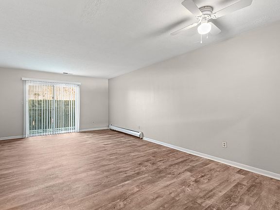 2nd image of 2373 Belcher Dr