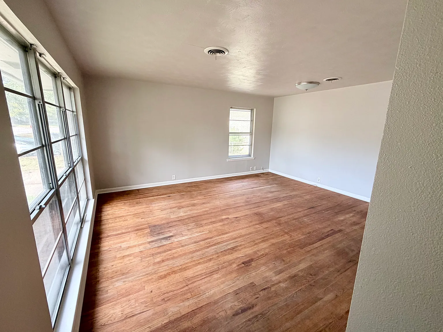 3 bed, 1818 sqft, $1,650 — Photo 4