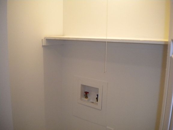 Full Size Washer/Dryer Connections