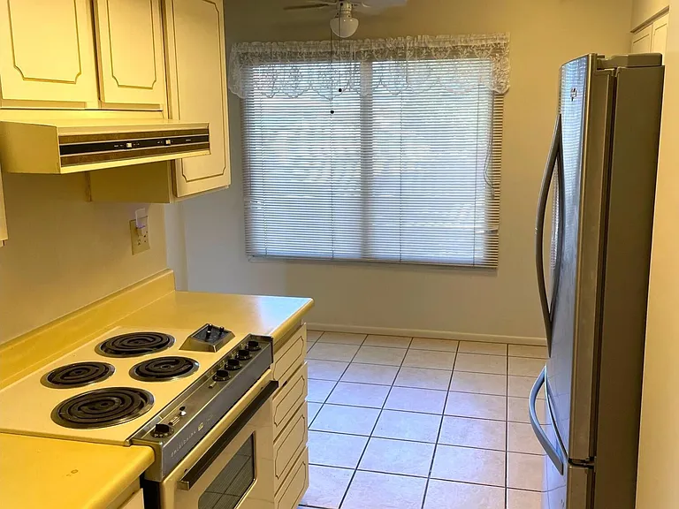 12407 N Cantata Ct — Photo 4
