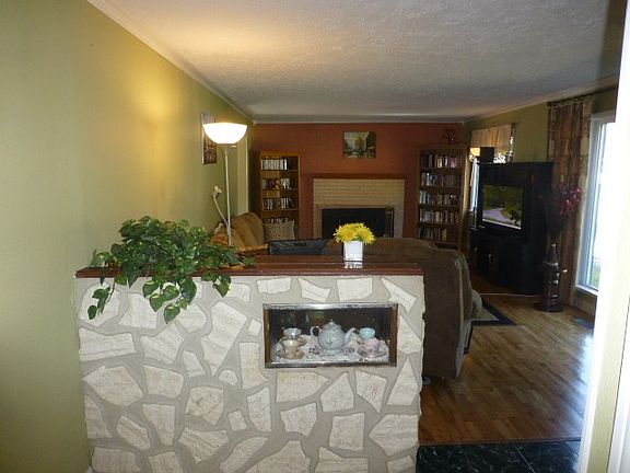 5th image of 8802 Forest Ave SW