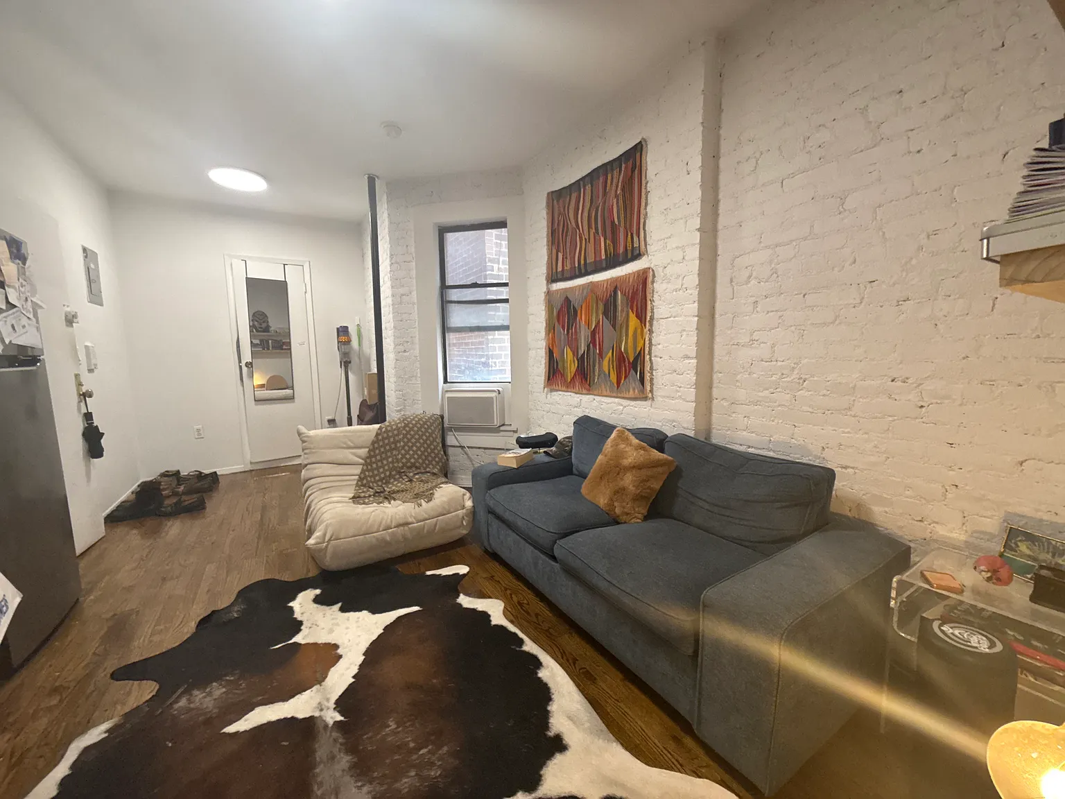 273 East Tenth Street — Photo 1
