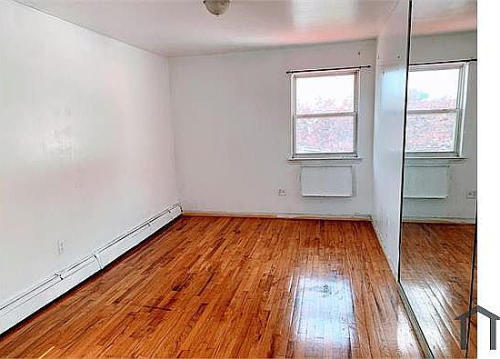 3rd image of 10712 178th St