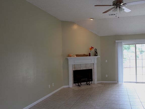 3rd image of 175 Young Way