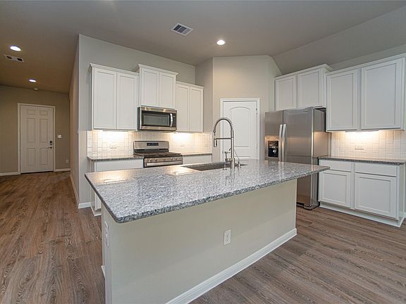 5th image of 439 Stonebrook Ln