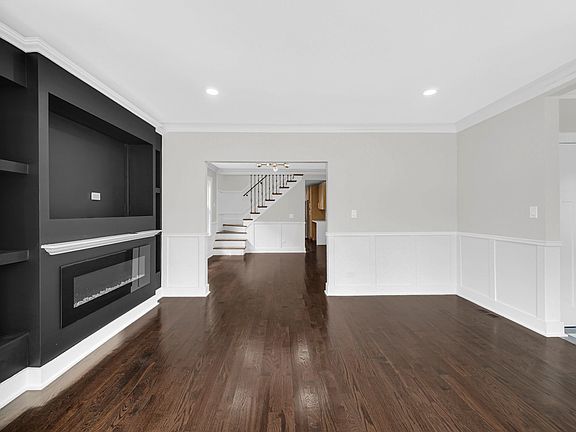 4th image of 3048 N Marmora Ave