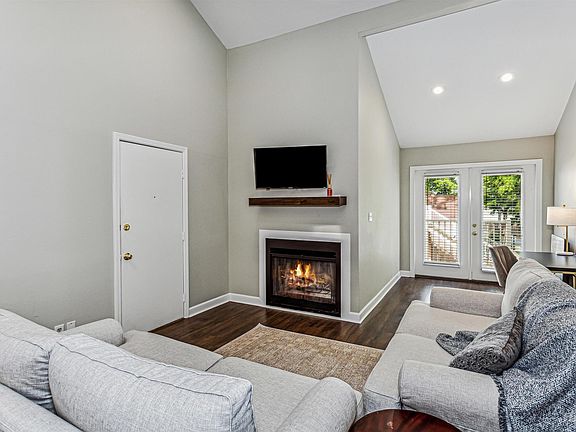 2nd image of 5001 Grande Dr APT 1423