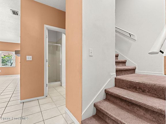 4th image of 1020 Park Dr APT C