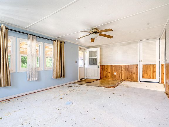 3rd image of 25782 18th Ave
