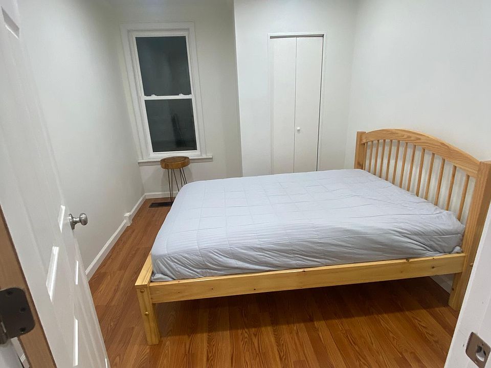 2nd image of 109 N College St #3