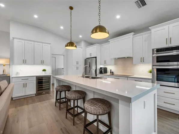 1992 Timarron WAY, NAPLES, FL 34109