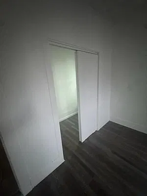 3 bed, 1.0 bath, 920 sqft, $3,200 — Photo 4