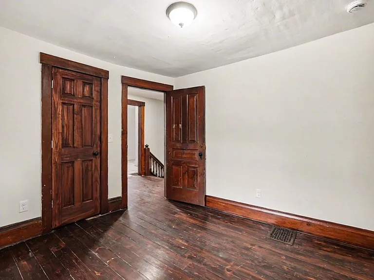 120 Depot St — Photo 10