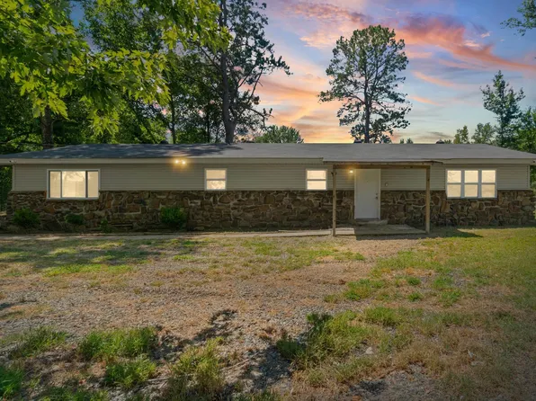 2923 Graham Rd, Jacksonville, AR 72076