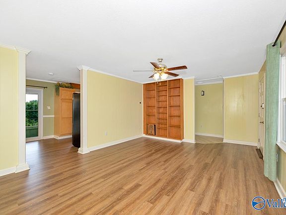 3rd image of 95 Dellwood Dr