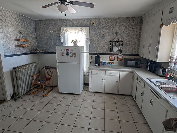 2nd image of 520 Champlain Street