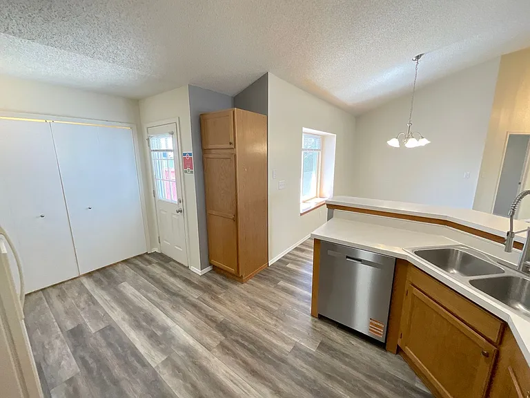 8166 Telegraph Dr — Photo 13