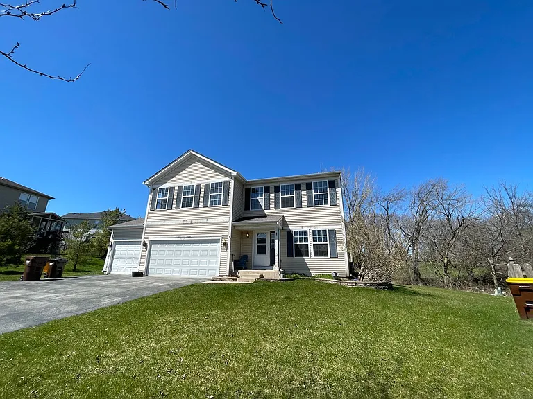 649 Linda Ct — Photo 2
