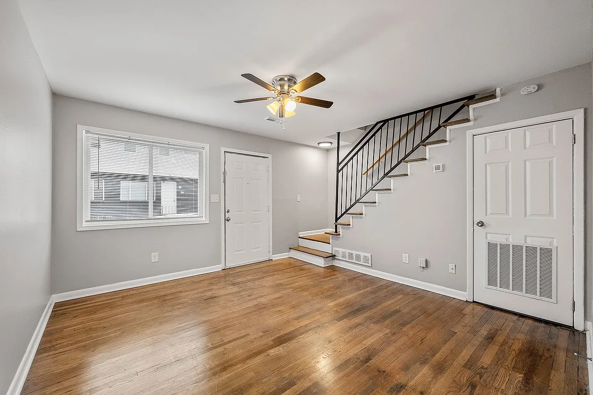 Building Photo - Balfour Chastain