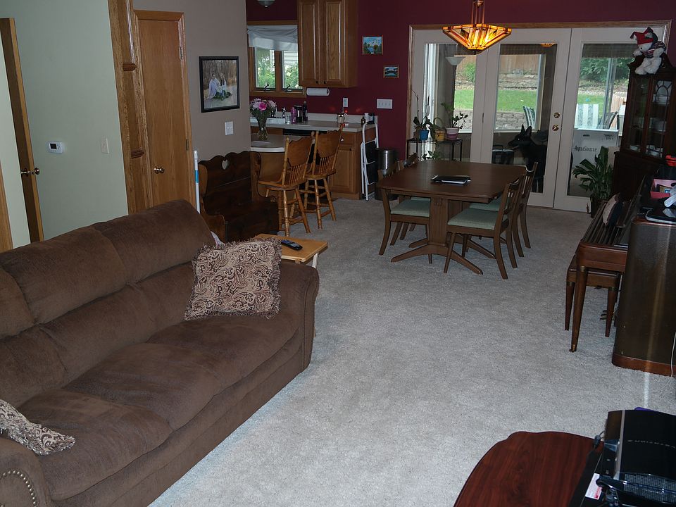 Living room/dining room