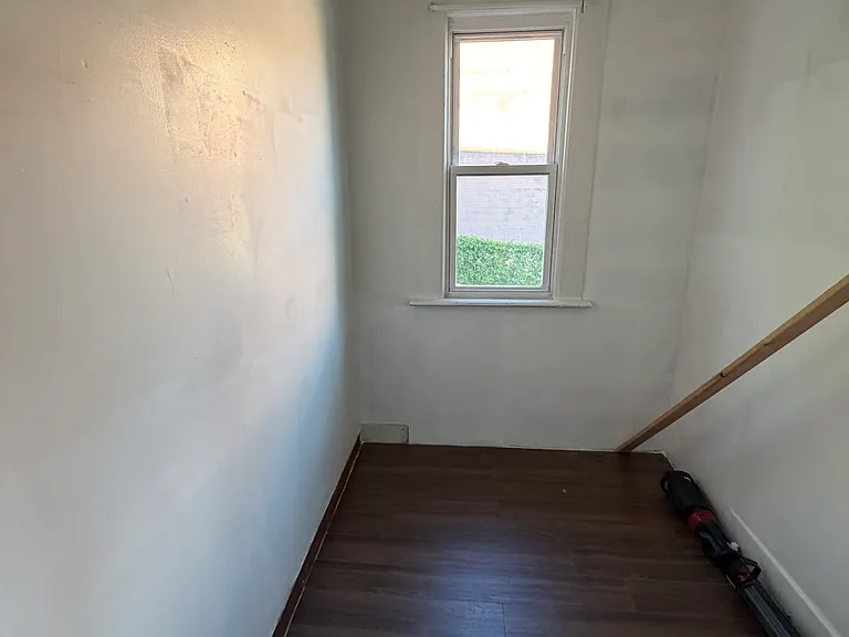 98 Glen St #2 — Photo 14