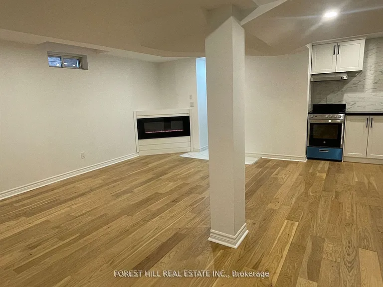 52 Adventure Cres #BASEMENT — Photo 4