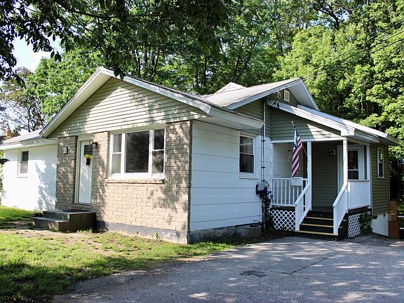 2nd image of 1 Maurice Avenue