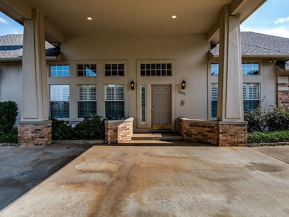 4th image of 5101 Forest Hill Dr