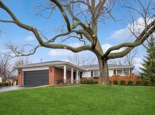 1535 Huntington Dr, Glenview, IL 60025