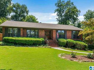 909 Granbury Rd, Vestavia Hills, AL 35216