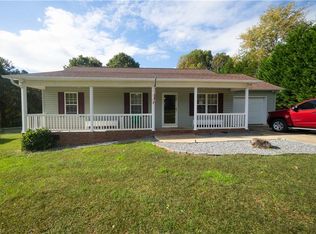 2146 Redberry Ln, Conover, NC 28613