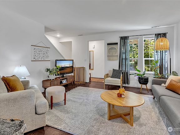 5th image of 10917 63rd Street E