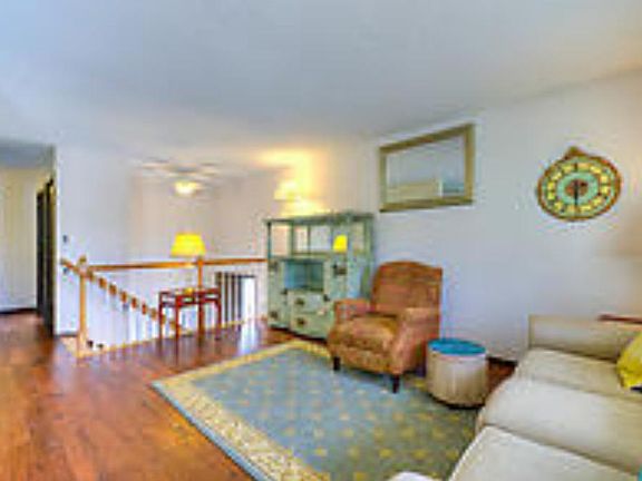3rd image of 1417 Oak Leaf Ln