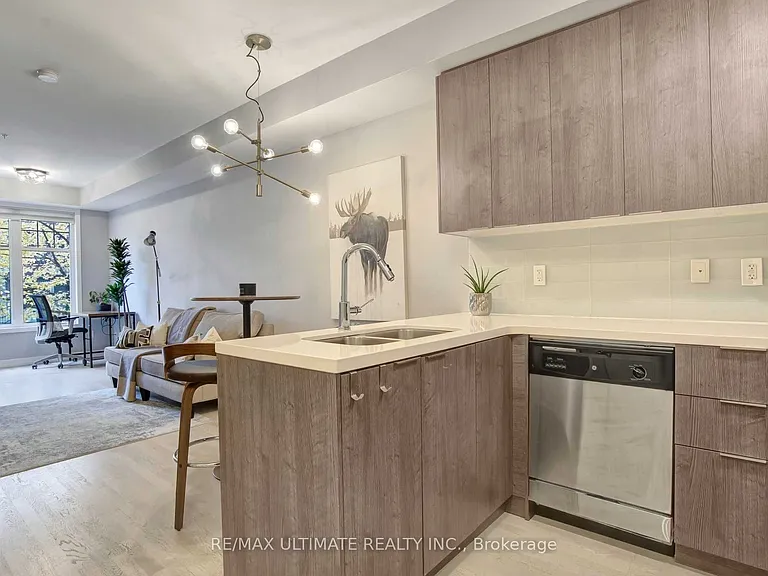 140 Broadview Ave #30 — Photo 13