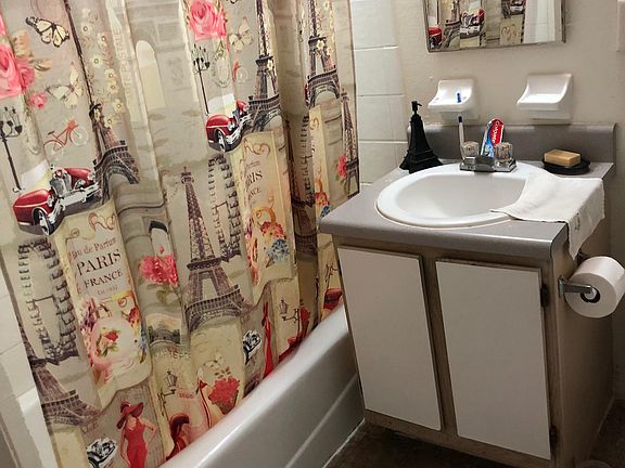 4th image of 10763 Hobbit Cir