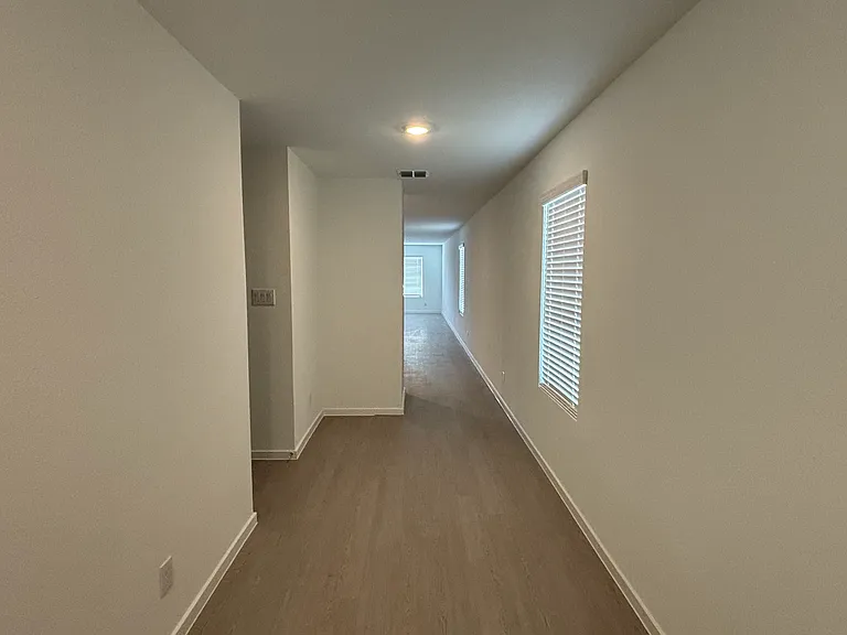 1216 Canyon Wren Dr — Photo 3