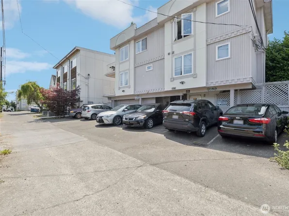 5624 Roosevelt Way NE #202, Seattle, WA 98105