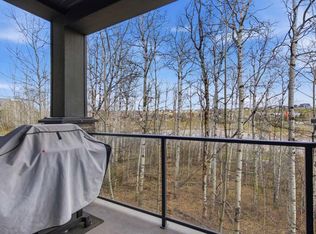 35 W Aspenmont Hts SW #228, Calgary, AB T3H 0E5
