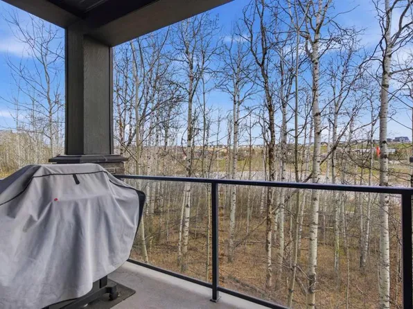 35 W Aspenmont Hts SW #228, Calgary, AB T3H 0E5