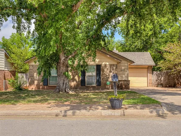 2117 Foxfire Rd, Edmond, OK 73003